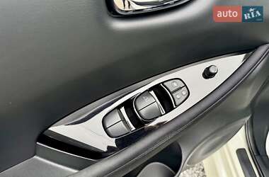 Хэтчбек Nissan Leaf 2020 в 