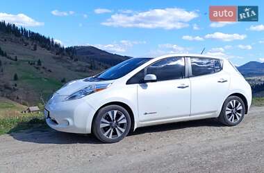 Хэтчбек Nissan Leaf 2015 в 
