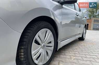 Хэтчбек Nissan Leaf 2022 в 