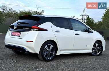 Хетчбек Nissan Leaf 2020 в 