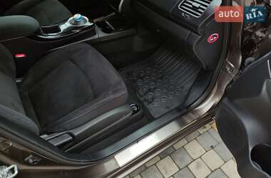 Хетчбек Nissan Leaf 2016 в 