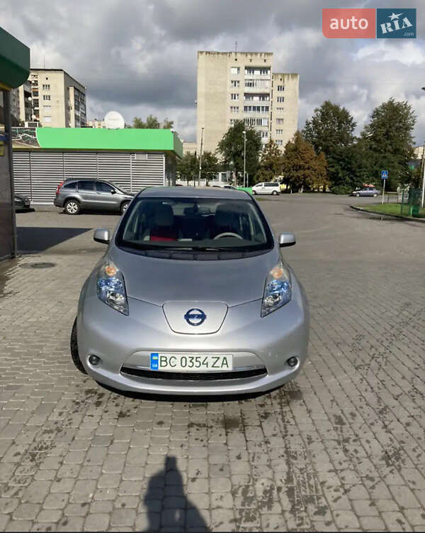 Хэтчбек Nissan Leaf 2012 в Бориславе