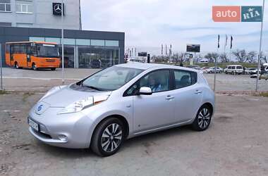 Хэтчбек Nissan Leaf 2015 в Одессе