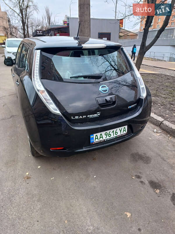 Хетчбек Nissan Leaf 2014 в Києві