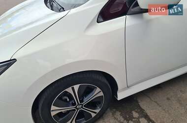 Хетчбек Nissan Leaf 2020 в 