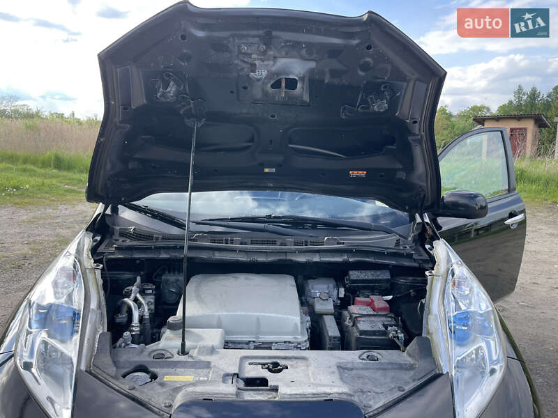 Хэтчбек Nissan Leaf 2017 в Трускавце