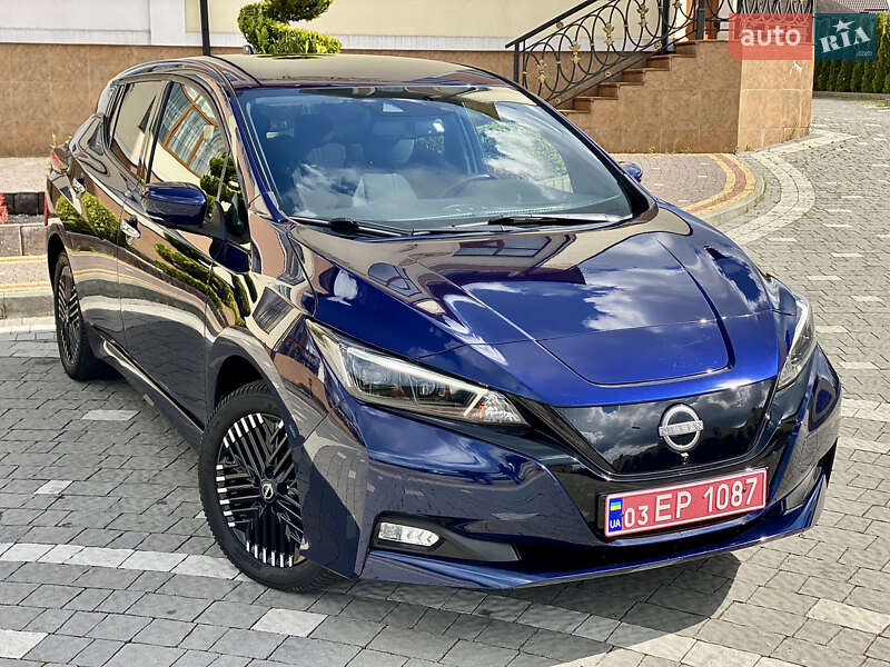 Хетчбек Nissan Leaf 2022 в 