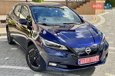 Хетчбек Nissan Leaf 2022 в 