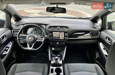 Хетчбек Nissan Leaf 2022 в 