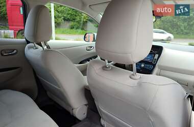 Хетчбек Nissan Leaf 2012 в 