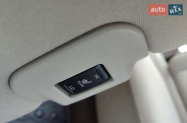 Хетчбек Nissan Leaf 2012 в 