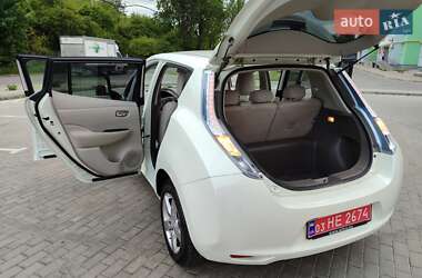 Хетчбек Nissan Leaf 2012 в 