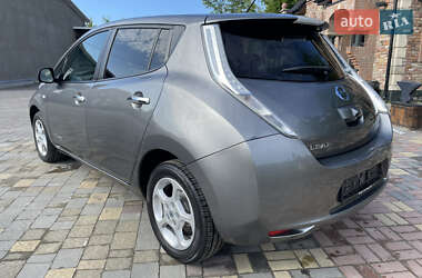Хетчбек Nissan Leaf 2014 в 