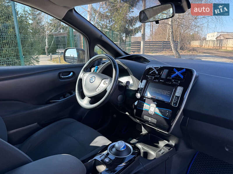 Хэтчбек Nissan Leaf 2017 в Стрые