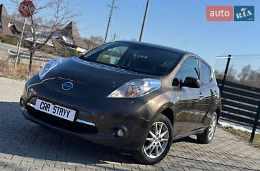 Хетчбек Nissan Leaf 2017 в 