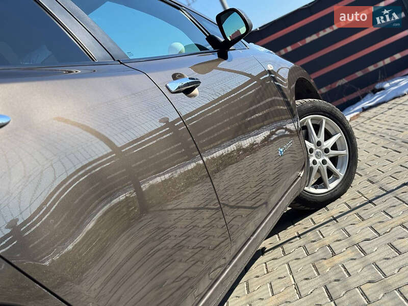 Хэтчбек Nissan Leaf 2017 в Стрые