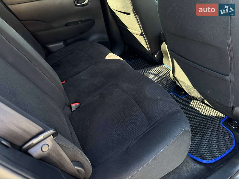 Хэтчбек Nissan Leaf 2017 в Стрые