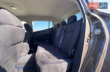 Хетчбек Nissan Leaf 2017 в 
