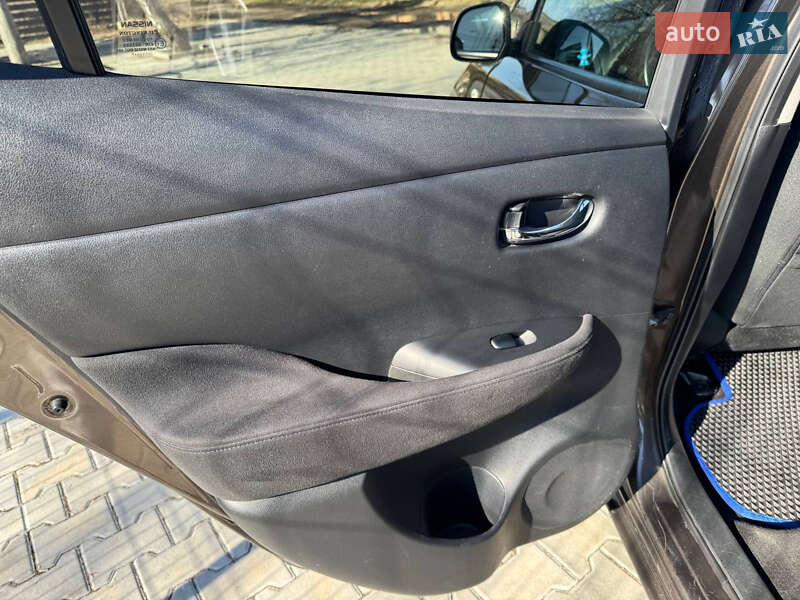 Хэтчбек Nissan Leaf 2017 в Стрые