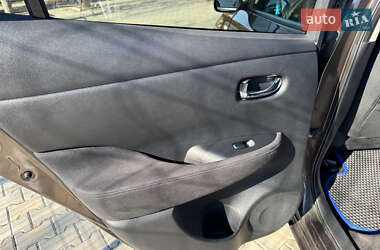 Хетчбек Nissan Leaf 2017 в 