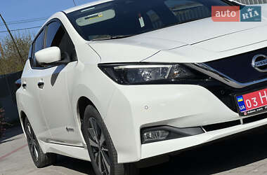 Хэтчбек Nissan Leaf 2018 в 