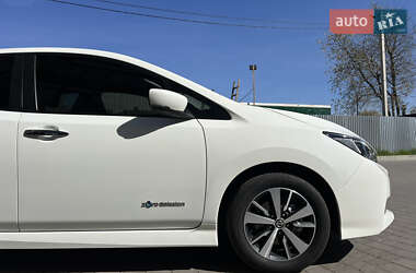 Хэтчбек Nissan Leaf 2018 в 