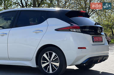 Хэтчбек Nissan Leaf 2018 в 