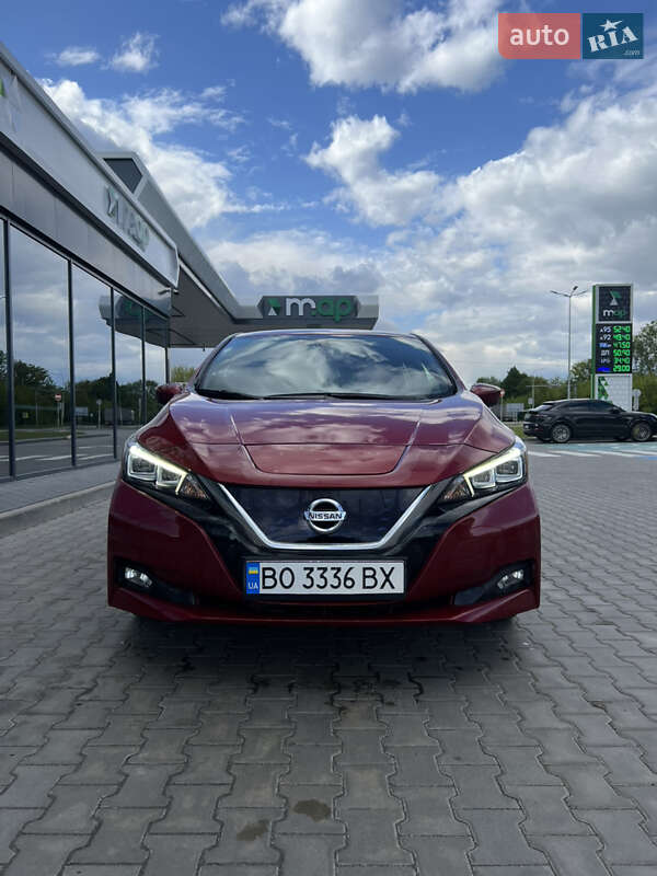 Хэтчбек Nissan Leaf 2018 в Тернополе