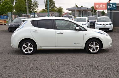 Хэтчбек Nissan Leaf 2013 в 