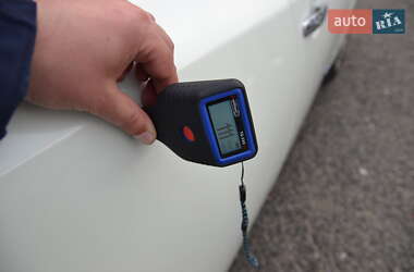 Хэтчбек Nissan Leaf 2013 в 