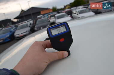 Хэтчбек Nissan Leaf 2013 в 