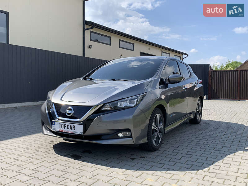 Хэтчбек Nissan Leaf 2019 в 