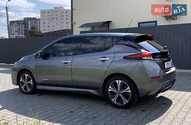 Хэтчбек Nissan Leaf 2019 в 