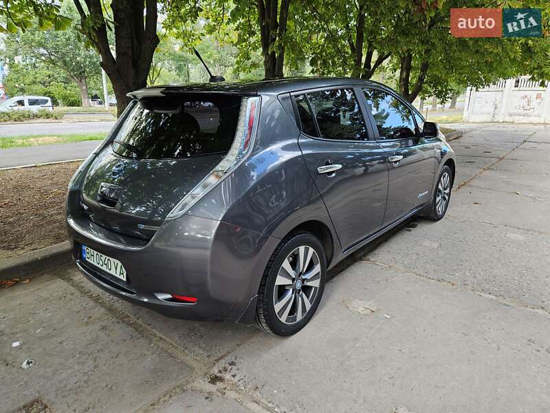 Хетчбек Nissan Leaf 2013 в Одесі