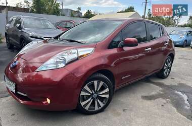 Хетчбек Nissan Leaf 2013 в 