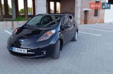 Хетчбек Nissan Leaf 2015 в 