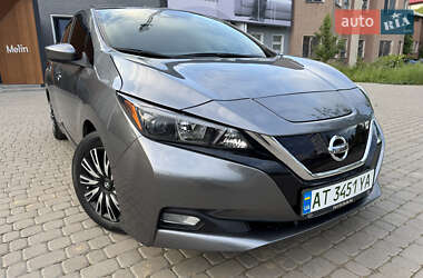 Хетчбек Nissan Leaf 2022 в 
