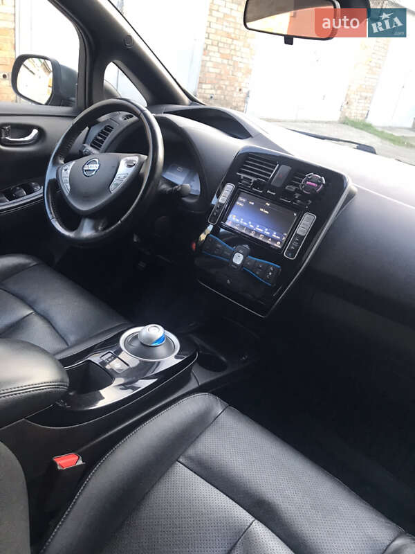 Хэтчбек Nissan Leaf 2015 в Нежине