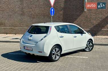 Хетчбек Nissan Leaf 2016 в 