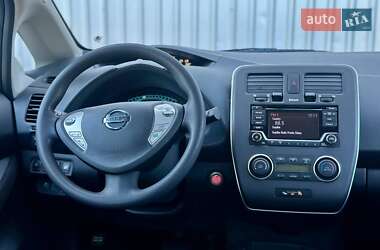 Хетчбек Nissan Leaf 2016 в 
