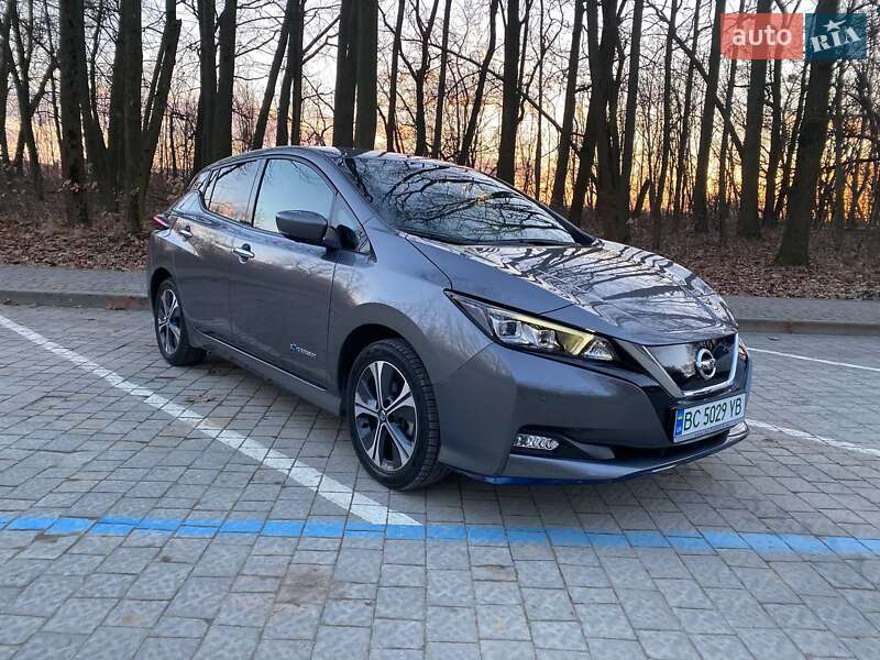 Хэтчбек Nissan Leaf 2020 в Львове