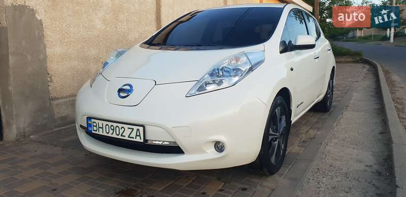Хэтчбек Nissan Leaf 2014 в Белгороде-Днестровском