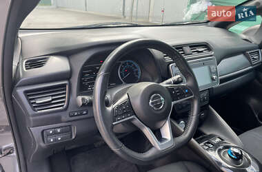 Хетчбек Nissan Leaf 2018 в 