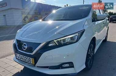 Хетчбек Nissan Leaf 2019 в 