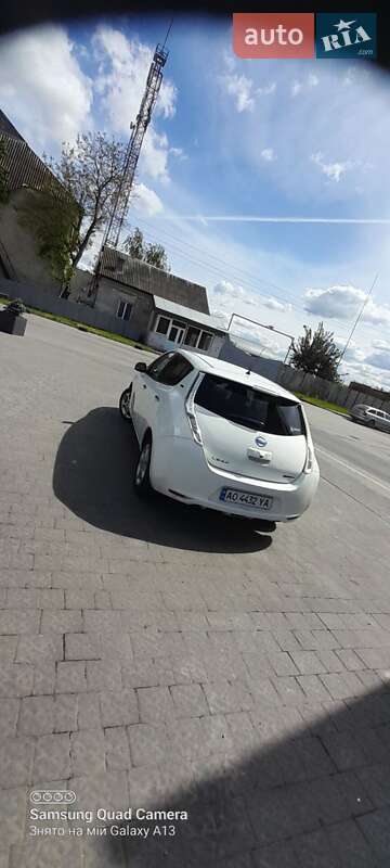 Хэтчбек Nissan Leaf 2016 в Ужгороде
