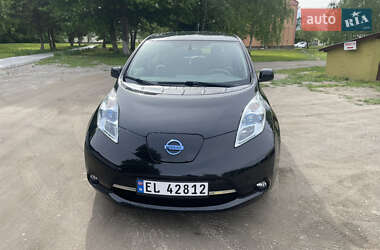 Хэтчбек Nissan Leaf 2012 в 