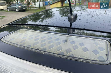 Хэтчбек Nissan Leaf 2012 в 