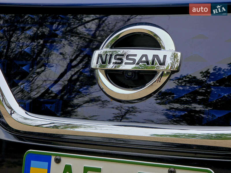 Хэтчбек Nissan Leaf 2020 в Кривом Роге