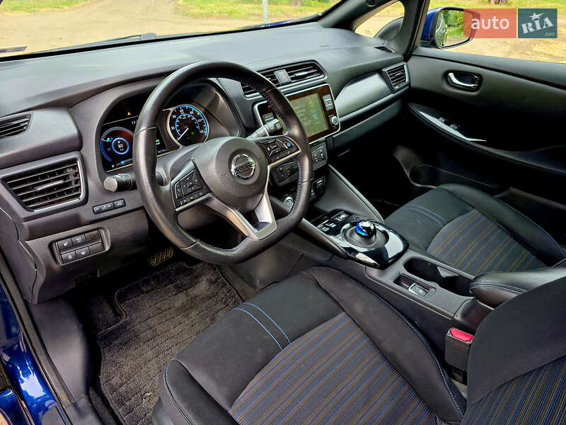 Хэтчбек Nissan Leaf 2020 в Кривом Роге