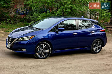 Хетчбек Nissan Leaf 2020 в 
